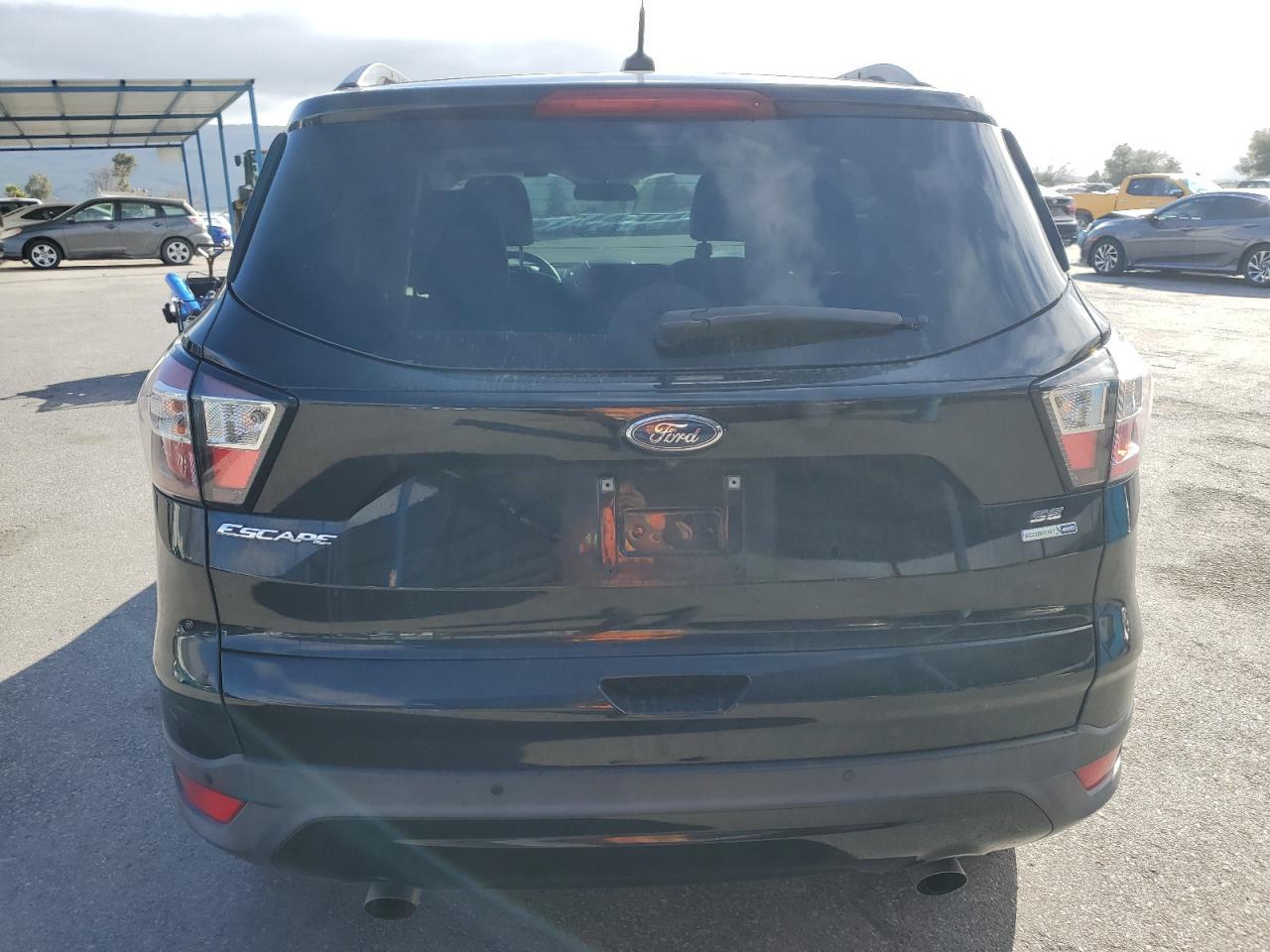 2017 FORD ESCAPE SE - Image 6