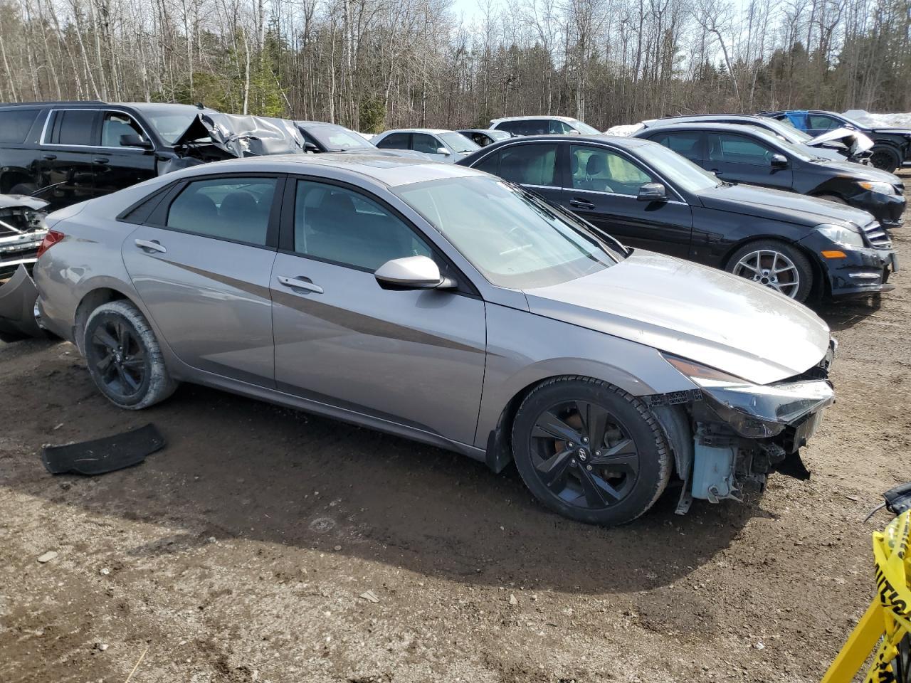 2023 HYUNDAI ELANTRA SE - Фото 4