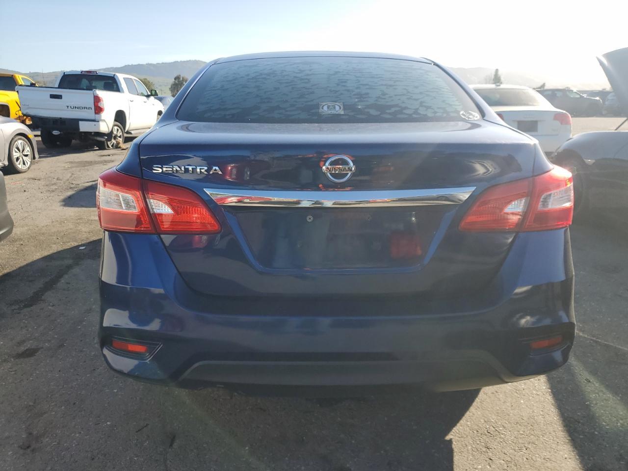 2017 NISSAN SENTRA S - Фото 6