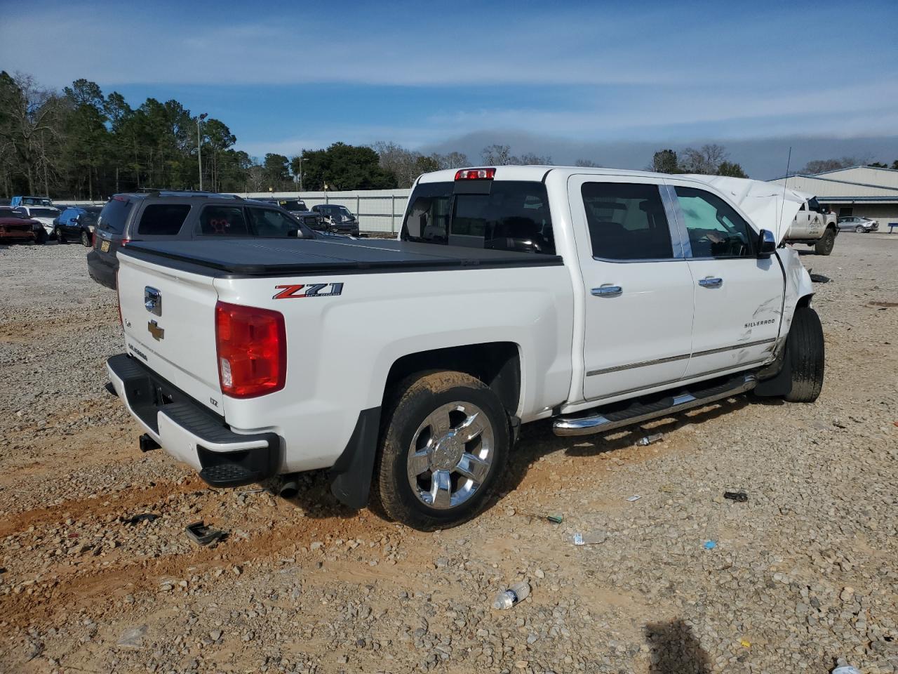 2018 CHEVROLET SILVERADO - Фото 3