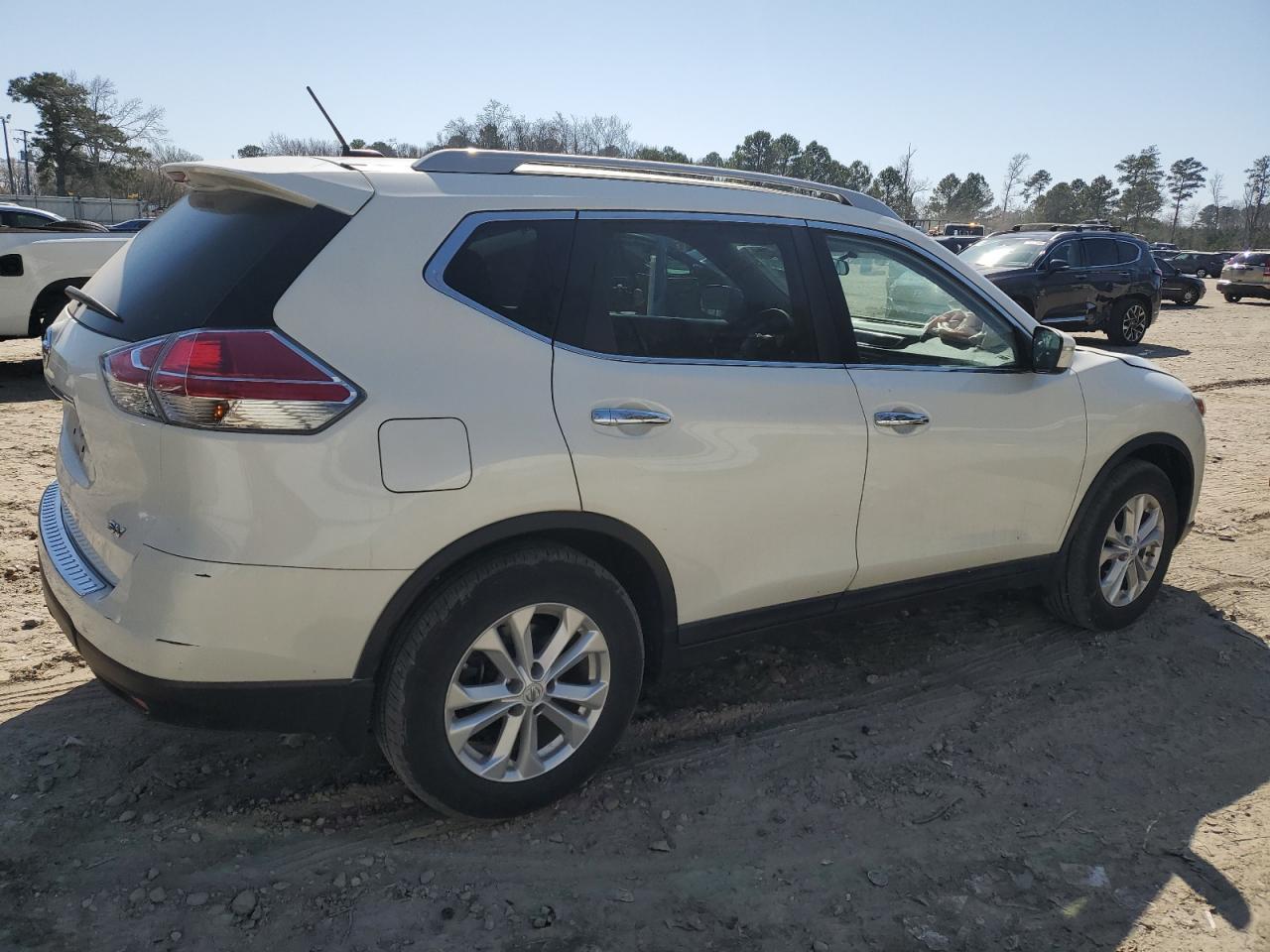 2015 NISSAN ROGUE S - Фото 3