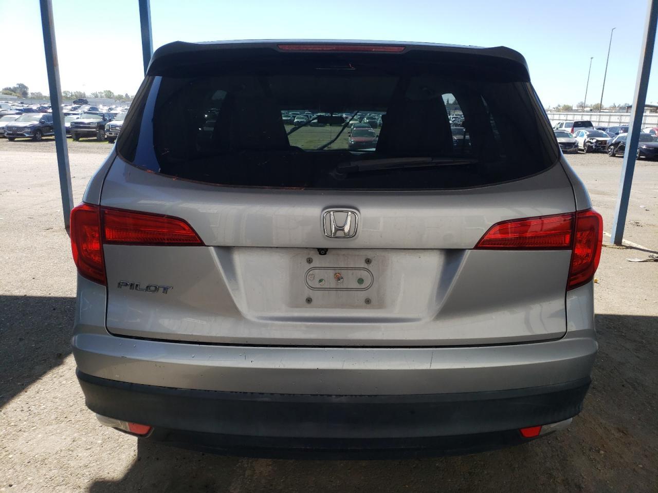 2017 HONDA PILOT LX - Фото 6