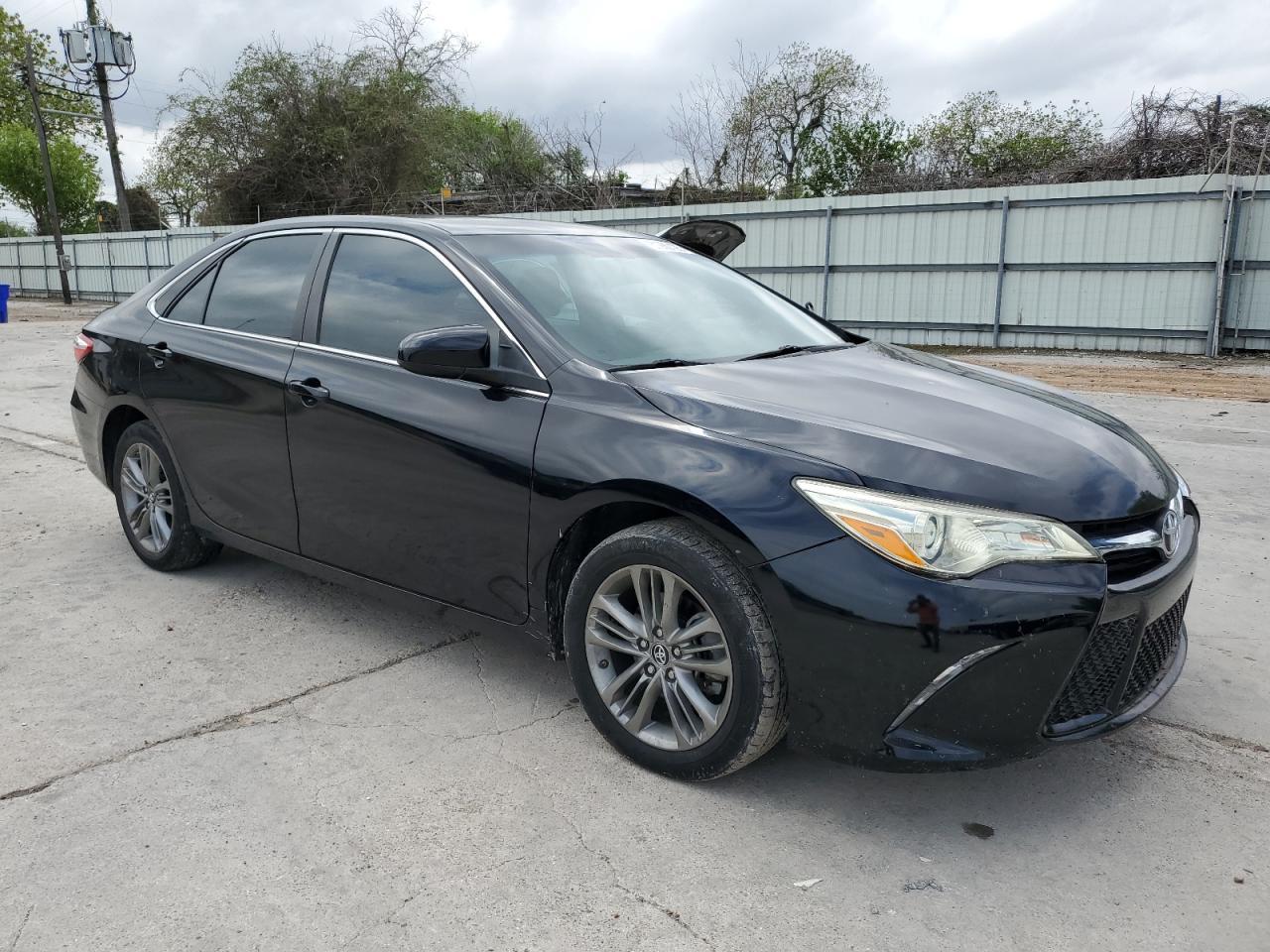 2017 TOYOTA CAMRY LE - Image 4