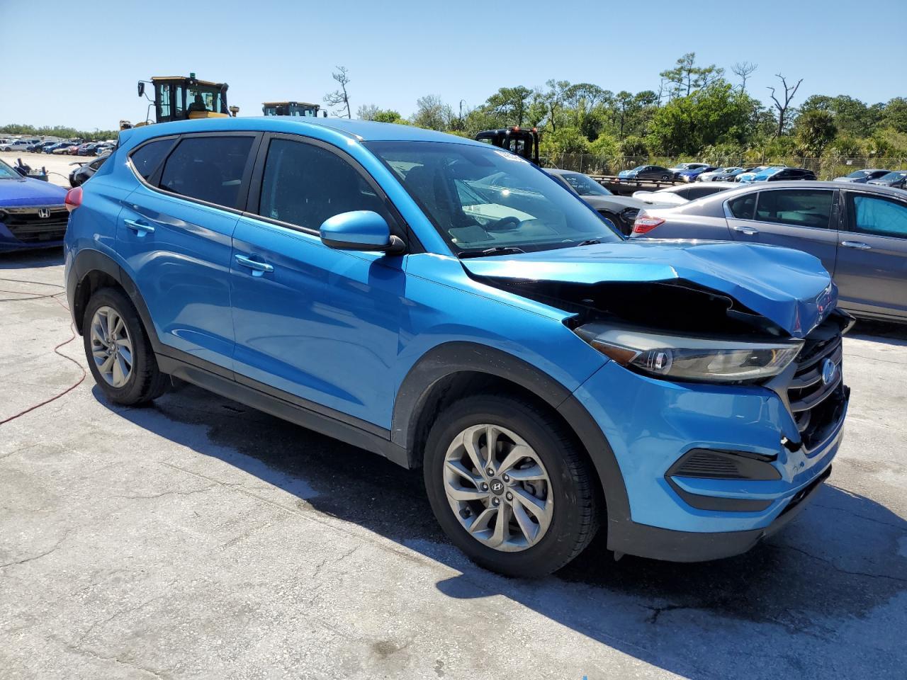 2016 HYUNDAI TUCSON SE - Фото 4