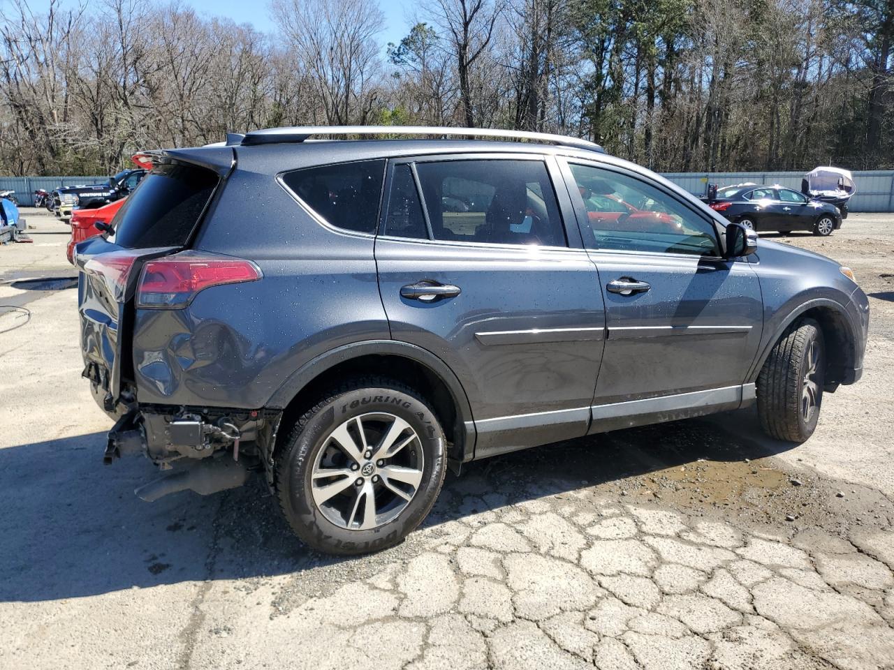 2017 TOYOTA RAV4 XLE - Фото 3