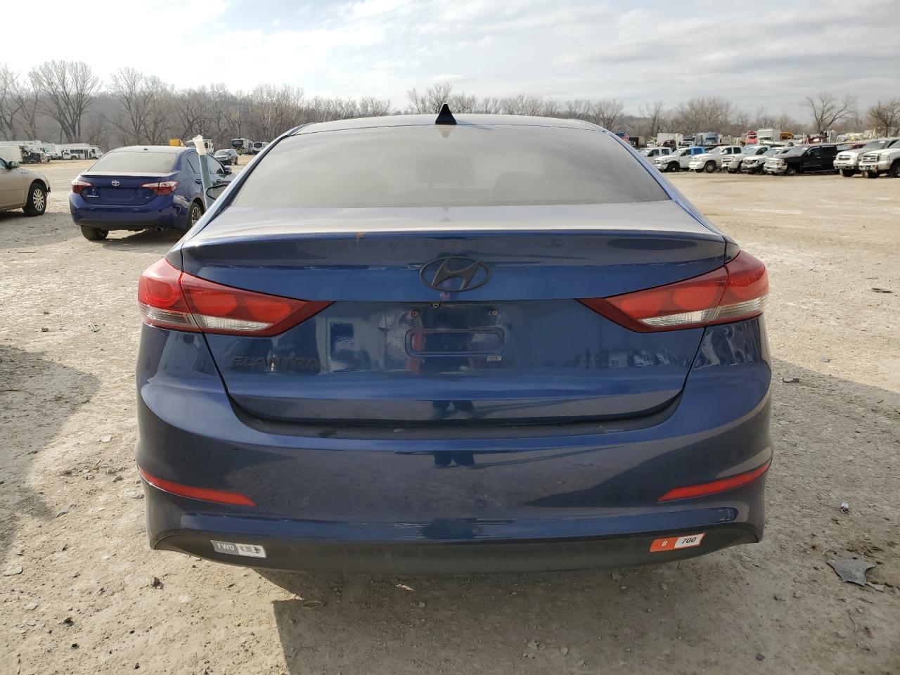 2018 HYUNDAI ELANTRA SE - Image 6