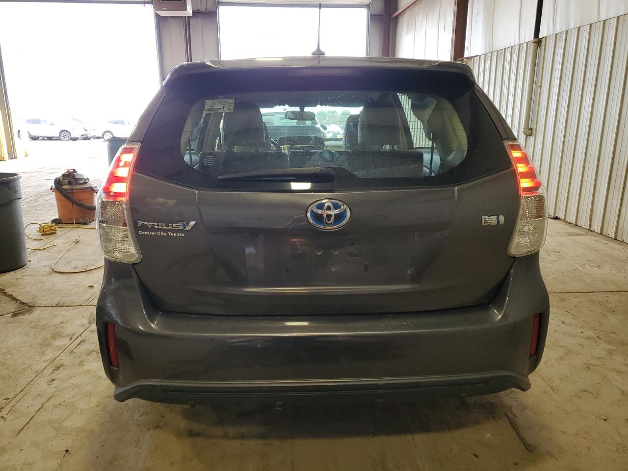 2015 TOYOTA PRIUS V - Фото 6