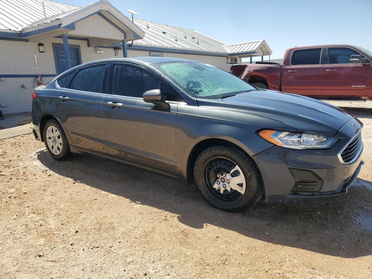 2020 FORD FUSION S - Image 4