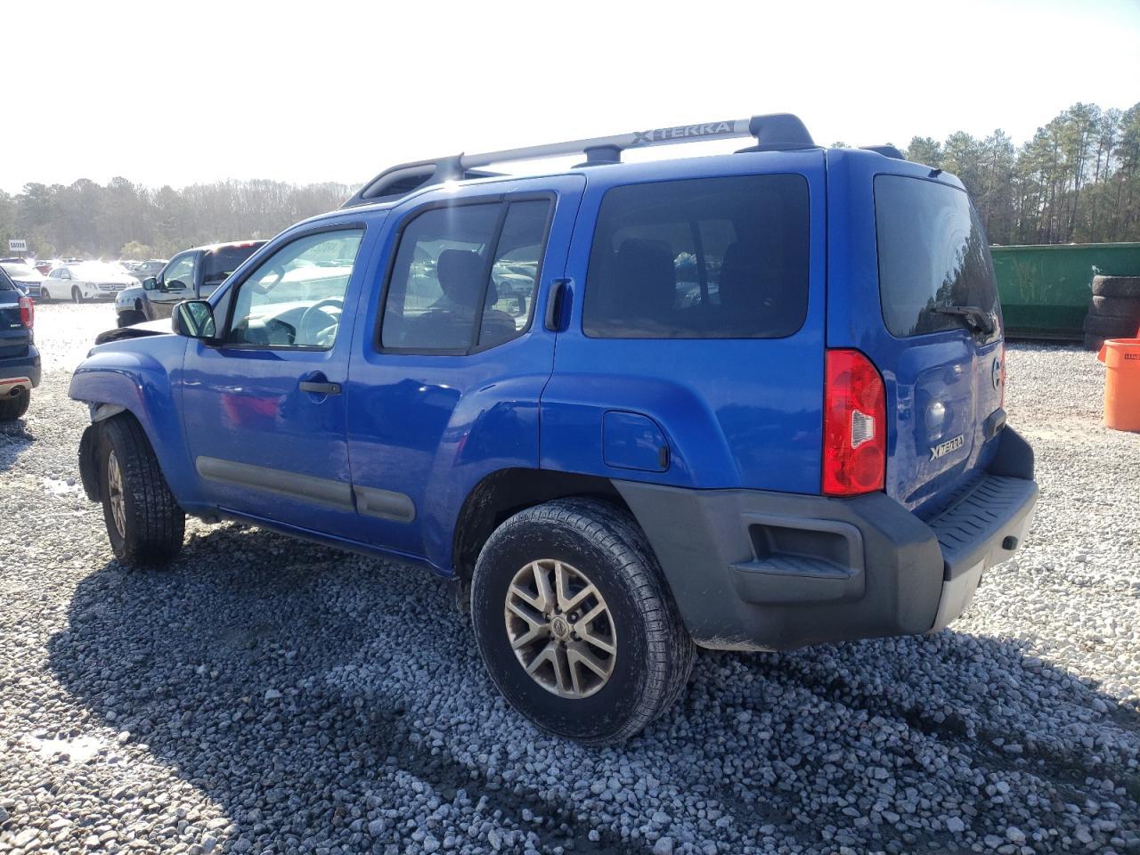 2014 NISSAN XTERRA X - Image 2