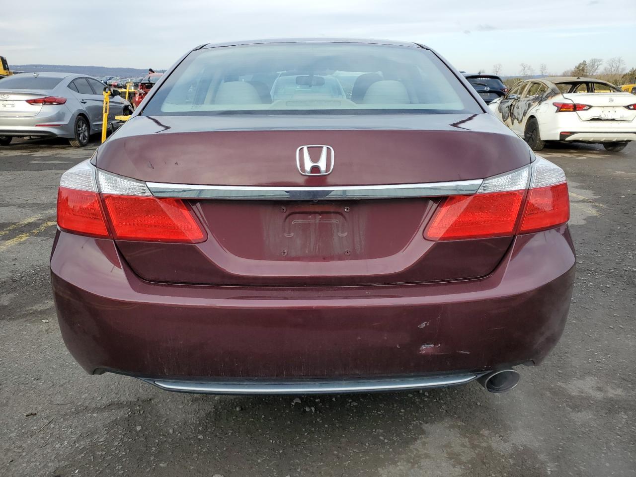 2014 HONDA ACCORD LX - Image 6