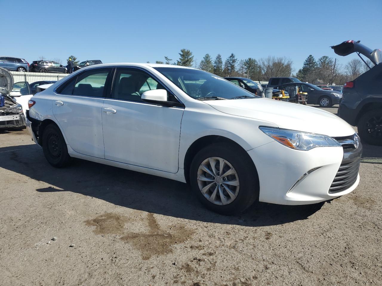 2017 TOYOTA CAMRY LE - Image 4