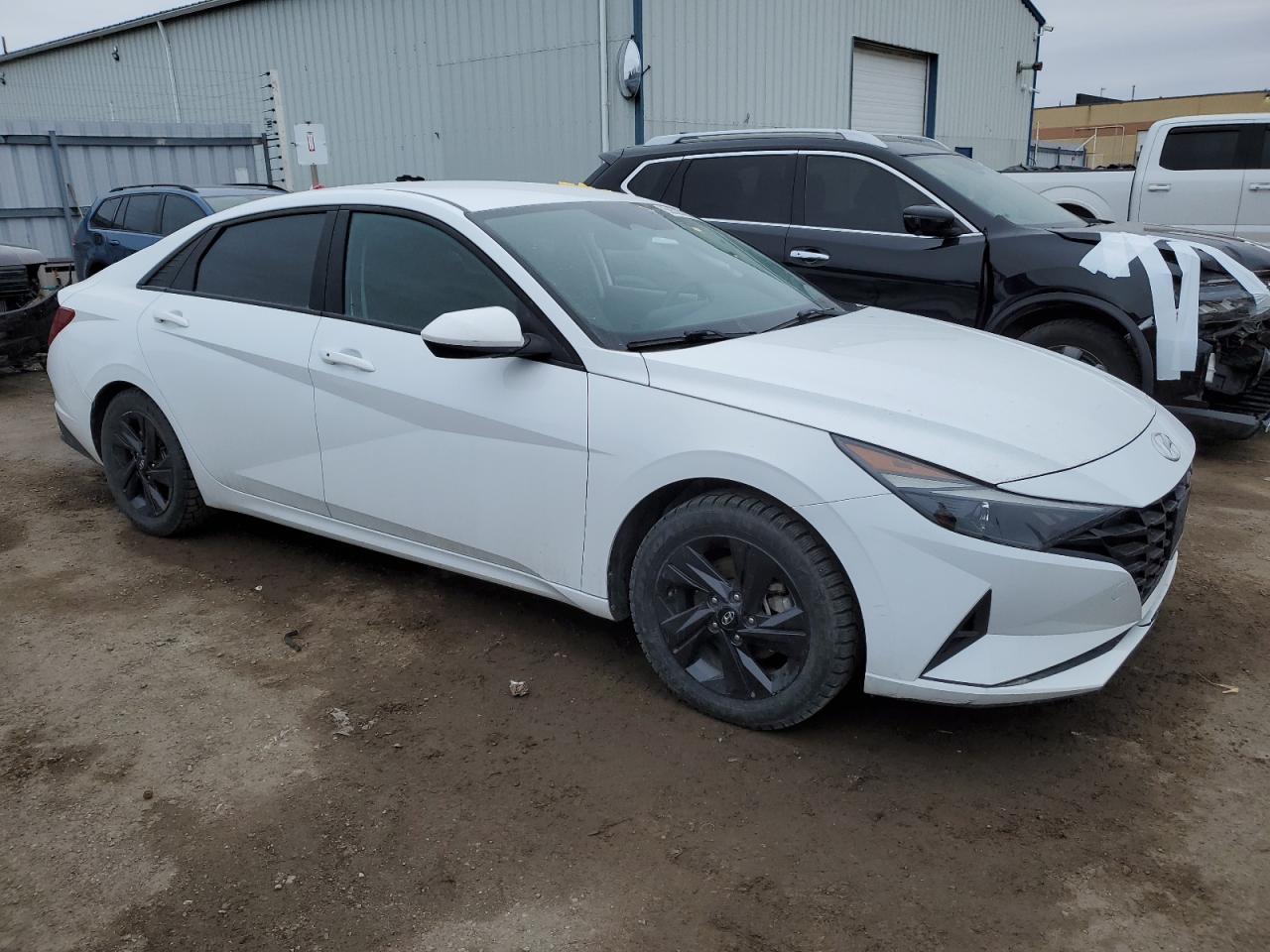 2022 HYUNDAI ELANTRA SE - Image 4