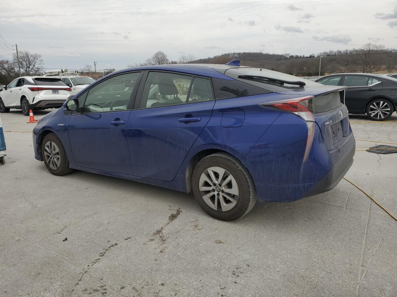 2016 TOYOTA PRIUS - Image 2