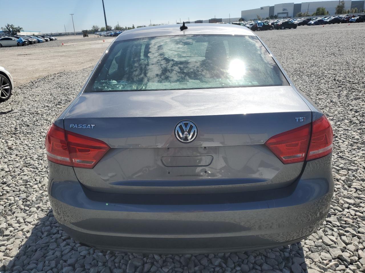 2015 VOLKSWAGEN PASSAT S - Фото 6