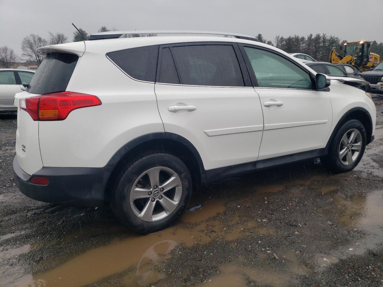 2015 TOYOTA RAV4 XLE - Фото 3