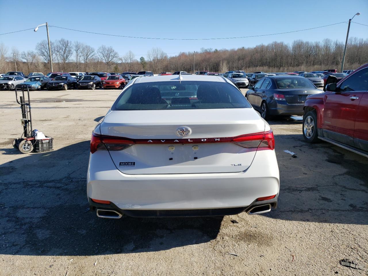 2022 TOYOTA AVALON XLE - Image 6