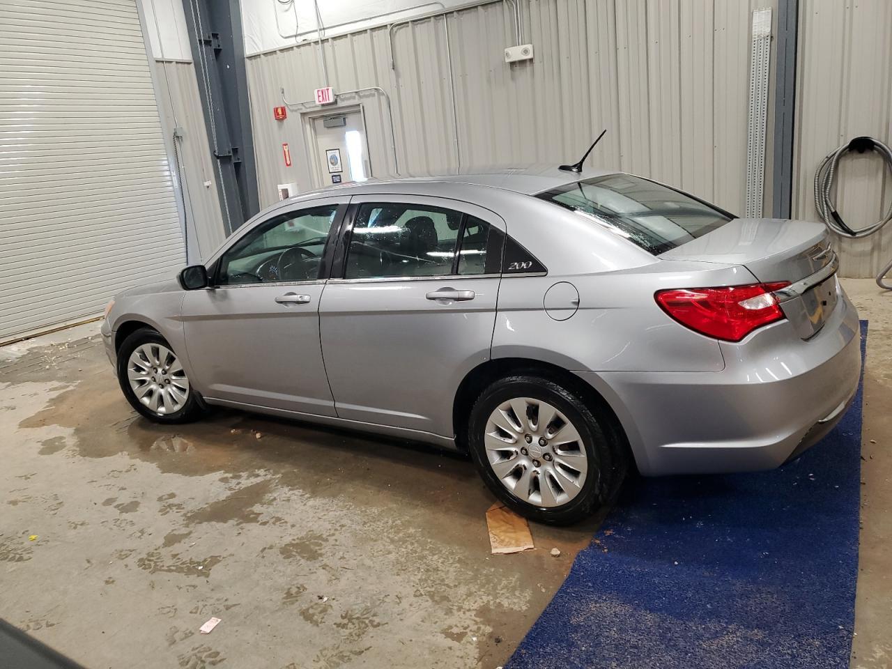2013 CHRYSLER 200 LX - Фото 2