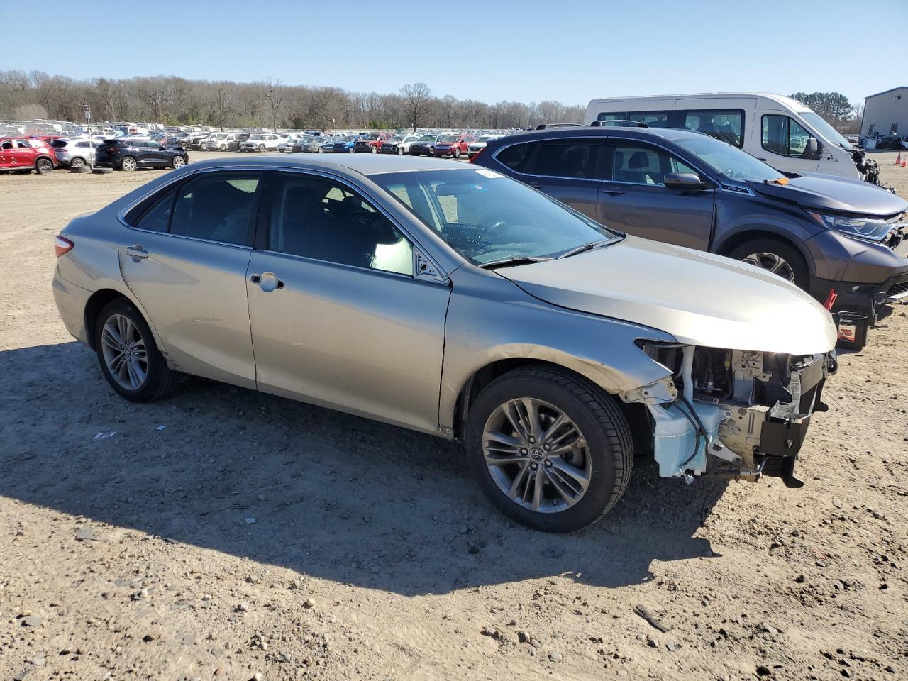 2017 TOYOTA CAMRY LE - Фото 4