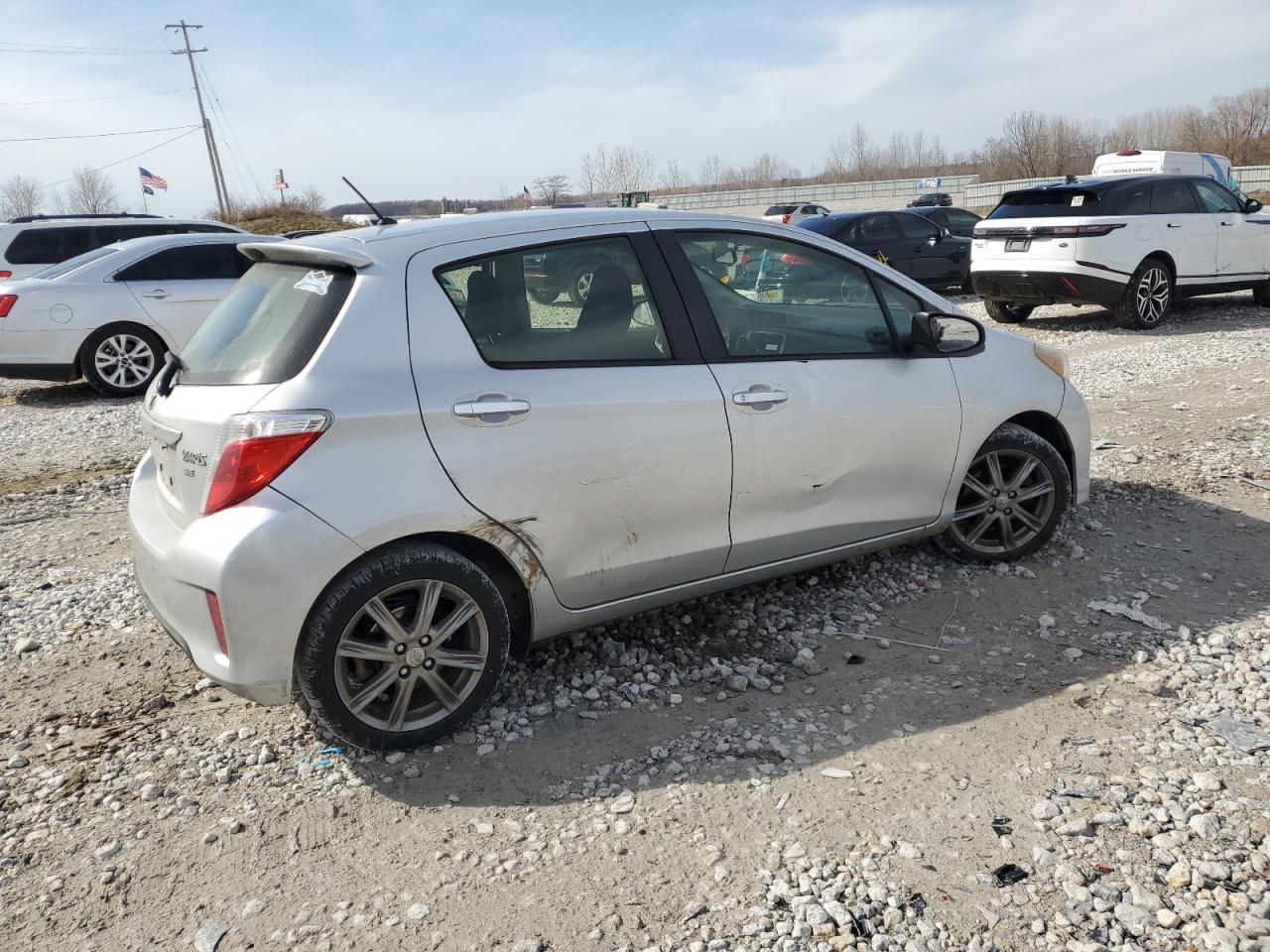 2012 TOYOTA YARIS - Фото 3