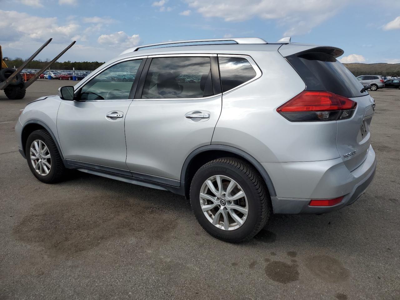 2017 NISSAN ROGUE S - Фото 2