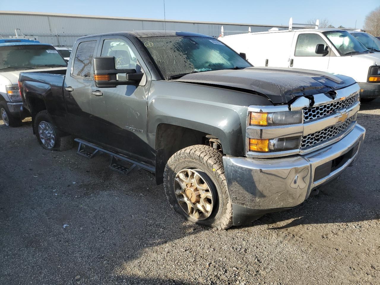 2019 CHEVROLET SILVERADO - Фото 4