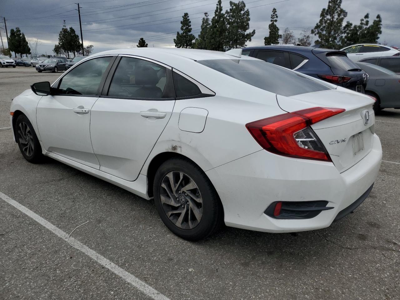 2018 HONDA CIVIC EX - Image 2