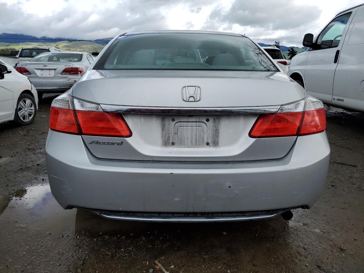 2014 HONDA ACCORD LX - Image 6