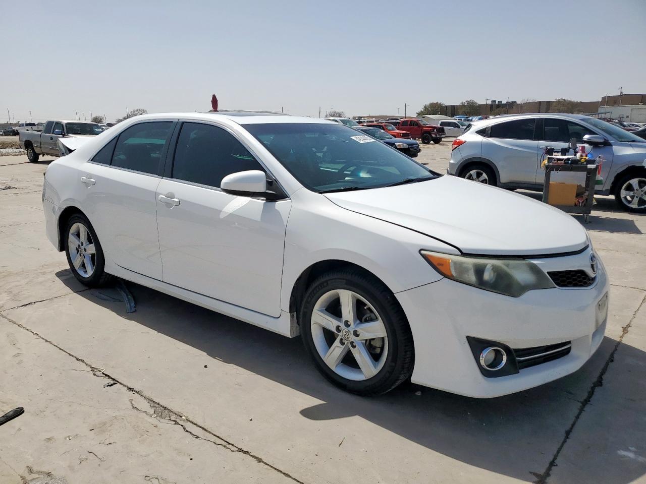 2014 TOYOTA CAMRY L - Image 4
