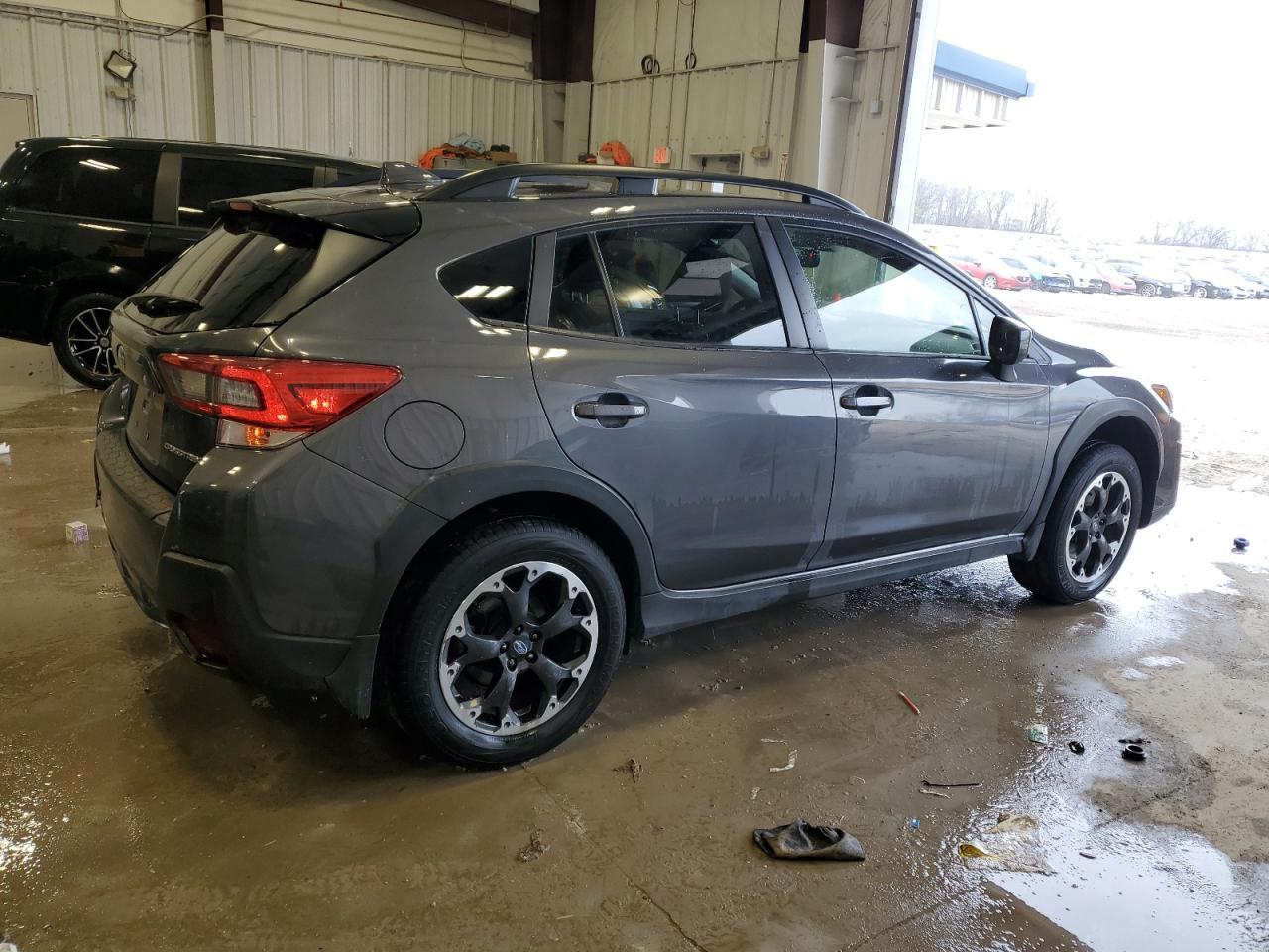 2021 SUBARU CROSSTREK - Фото 3