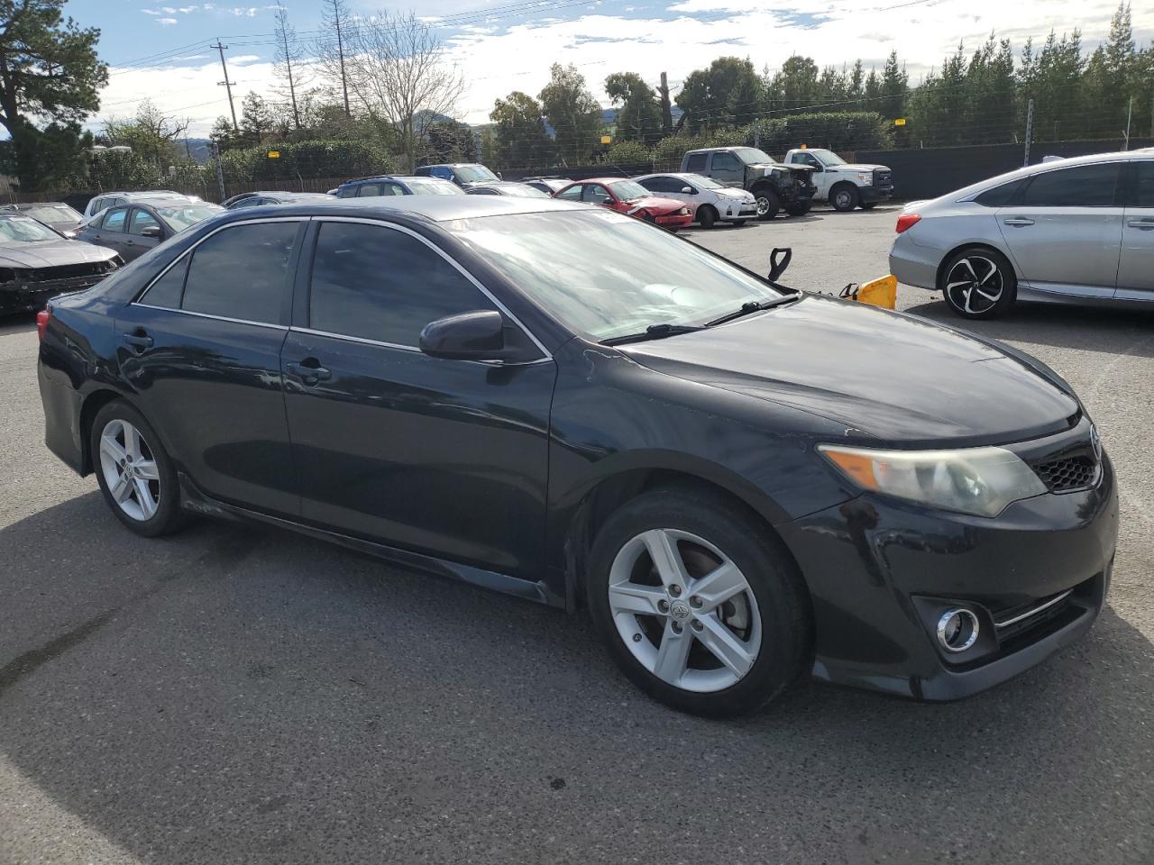 2014 TOYOTA CAMRY L - Image 4