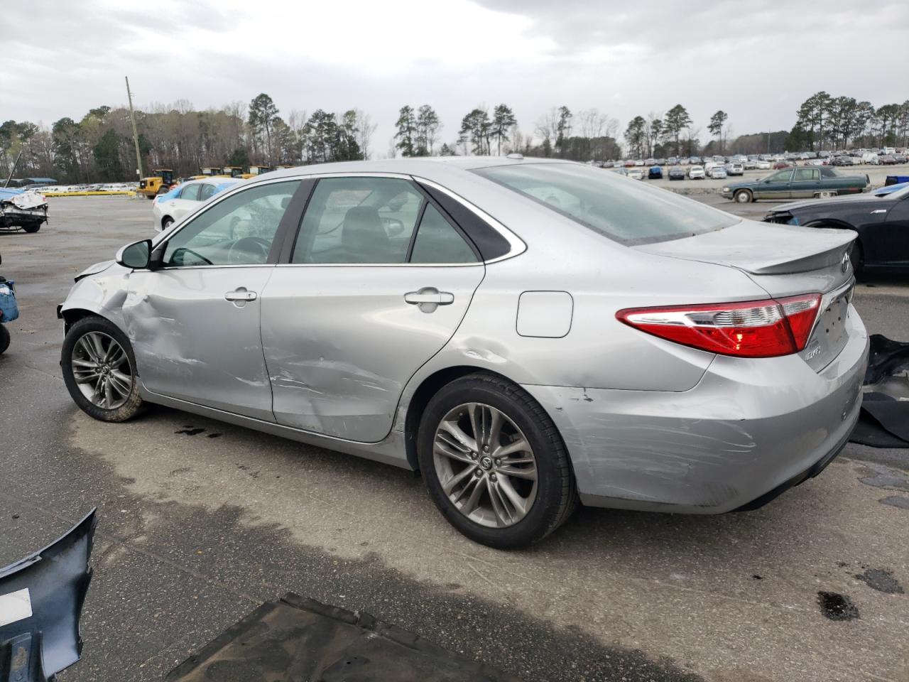 2017 TOYOTA CAMRY LE - Фото 2