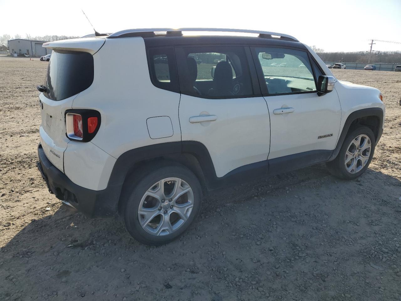 2016 JEEP RENEGADE L - Image 3