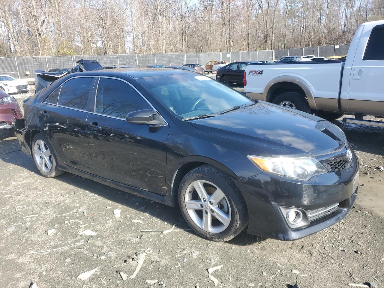 2014 TOYOTA CAMRY L - Image 4