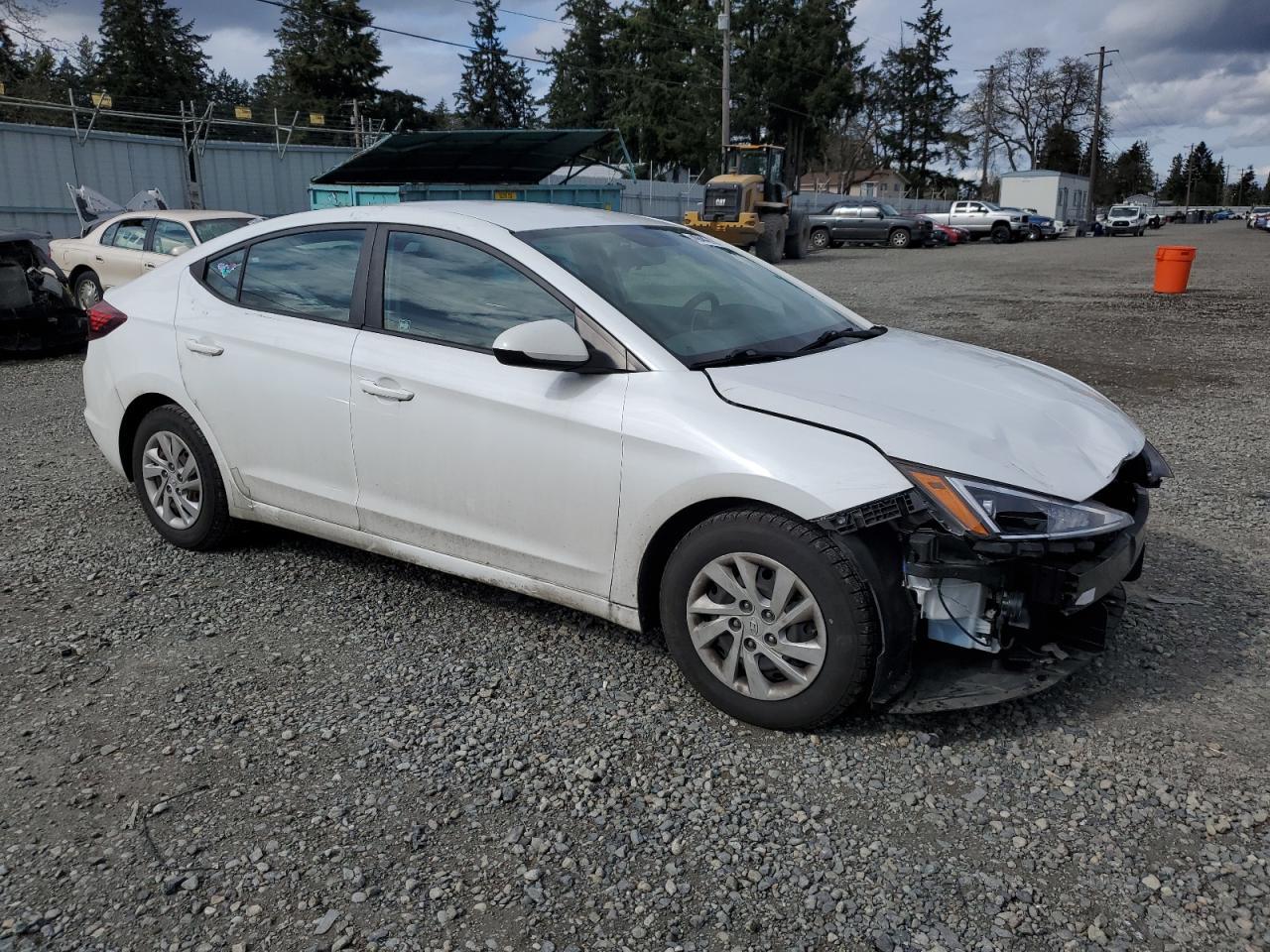 2019 HYUNDAI ELANTRA SE - Фото 4