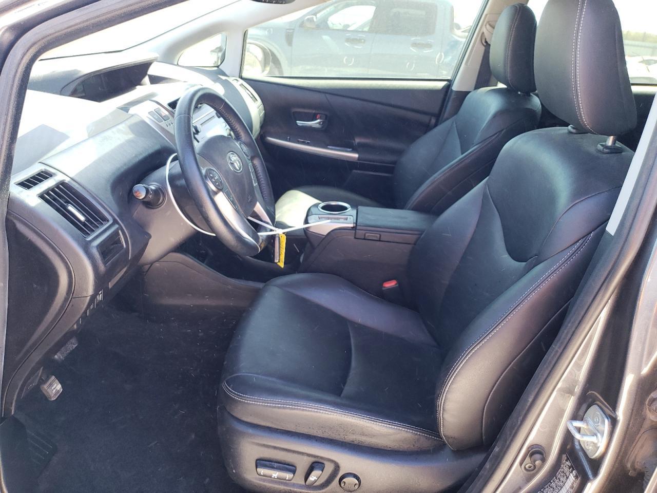 2015 TOYOTA PRIUS V - Image 7