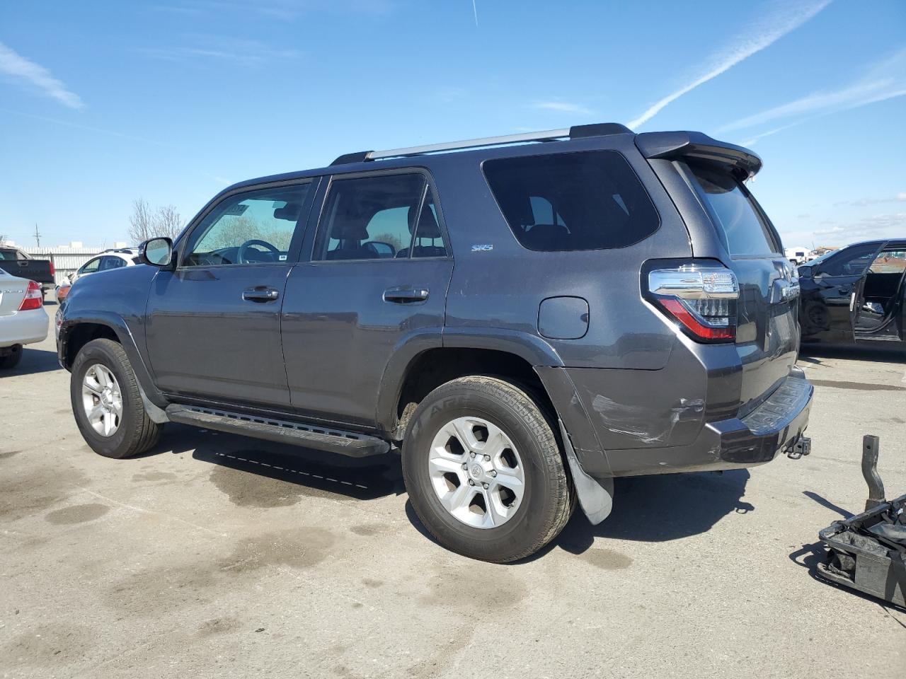 2020 TOYOTA 4RUNNER SR - Image 2