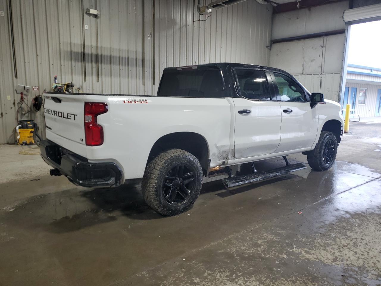 2021 CHEVROLET SILVERADO - Фото 3