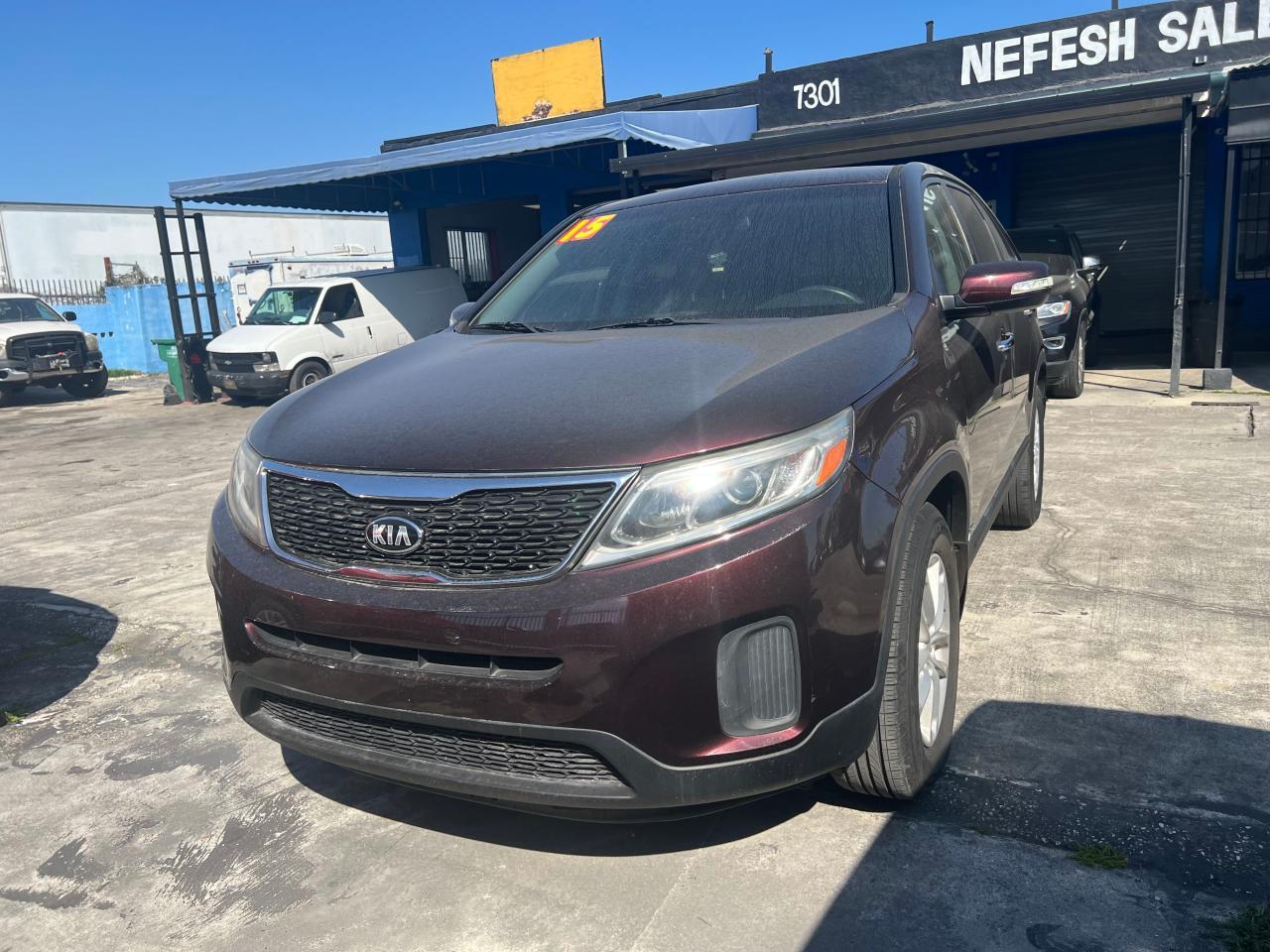 2015 KIA SORENTO LX - Image 2