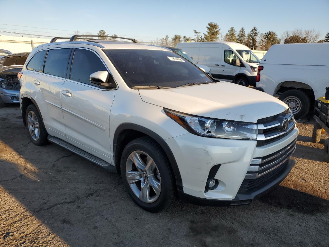 2019 TOYOTA HIGHLANDER - Image 4