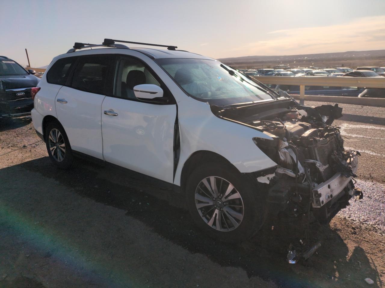 2017 NISSAN PATHFINDER - Image 4