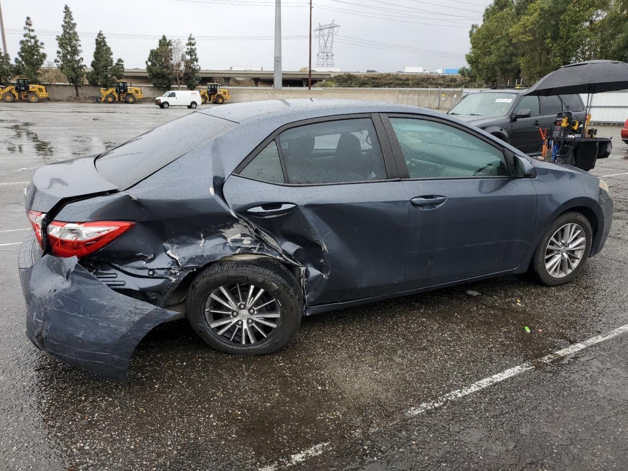 2015 TOYOTA COROLLA L - Фото 3