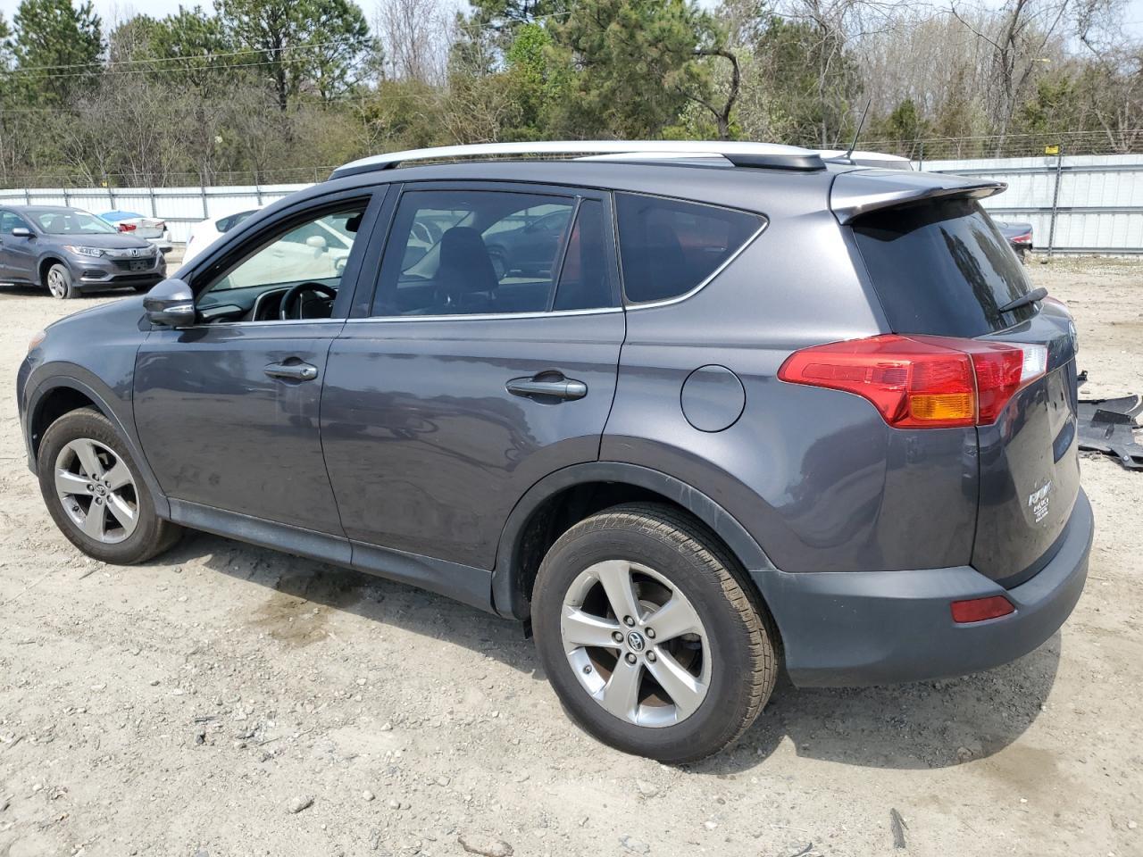 2015 TOYOTA RAV4 XLE - Image 2