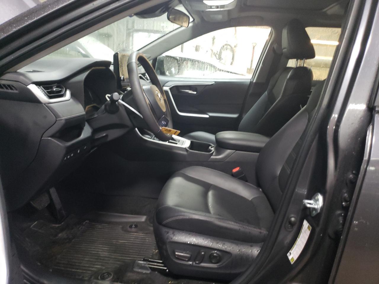 2024 TOYOTA RAV4 XLE P - Image 7
