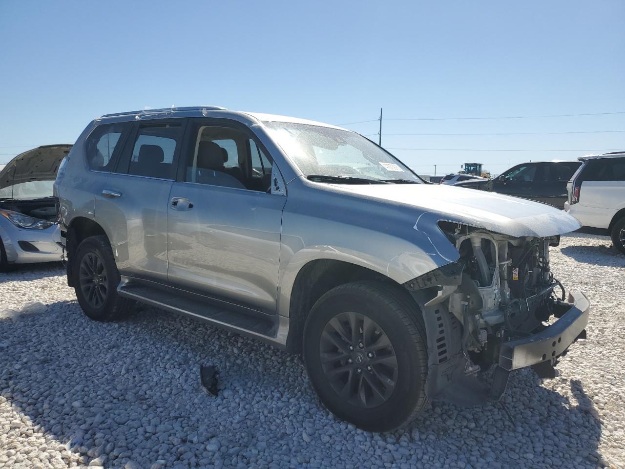 2022 LEXUS GX 460 - Image 4