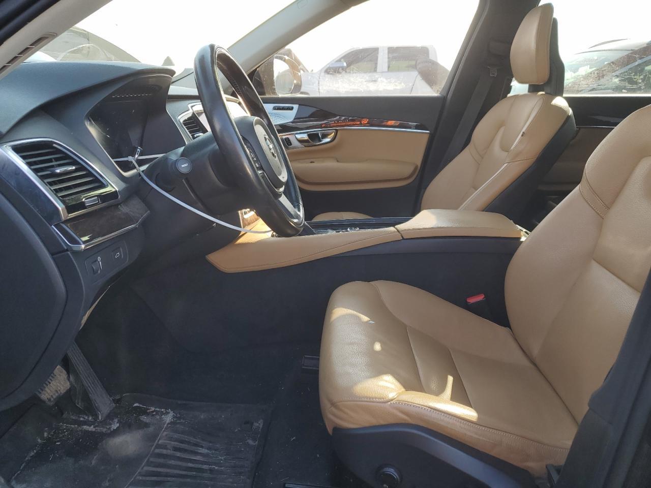 2016 VOLVO XC90 T6 - Фото 7