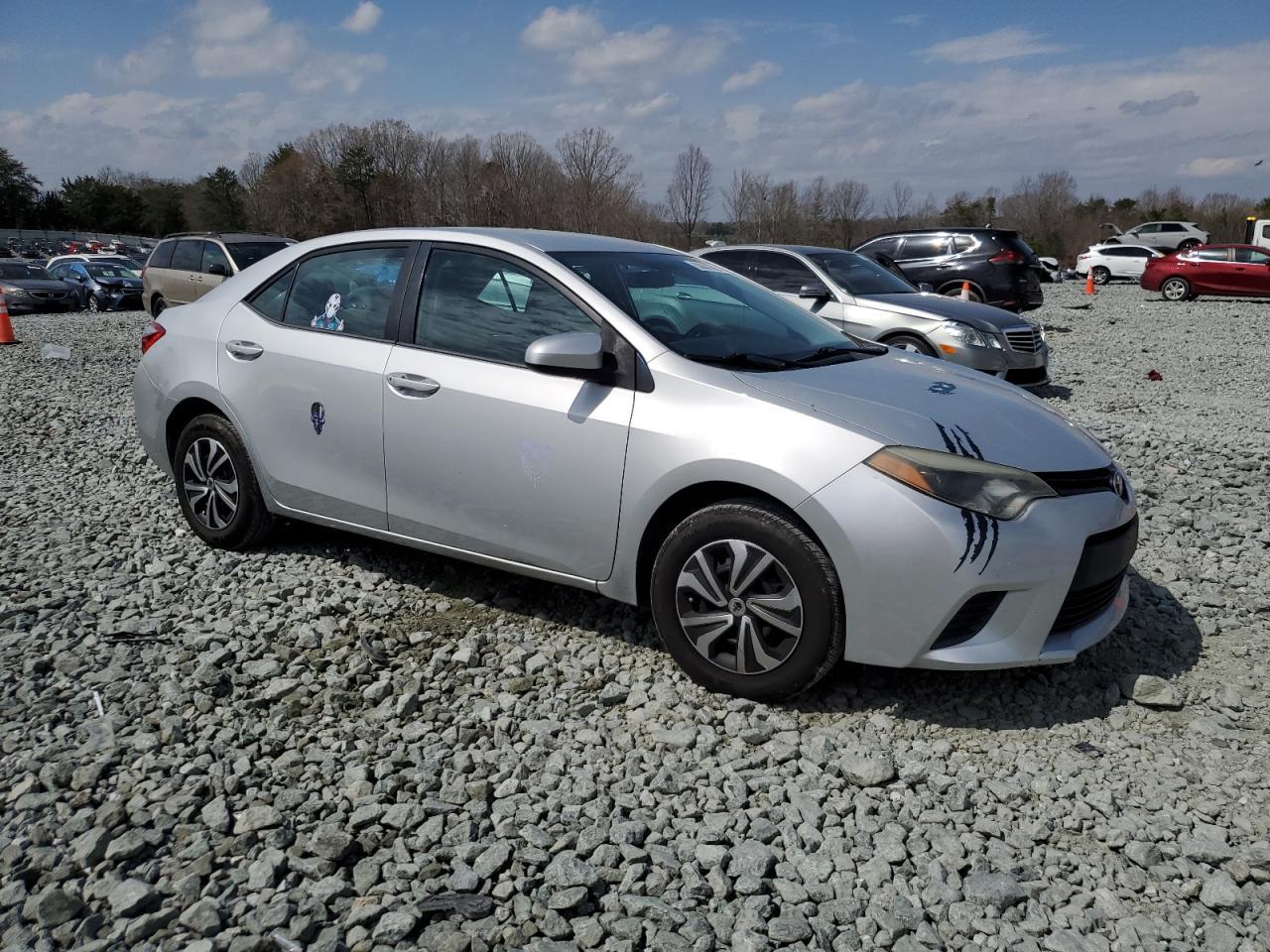 2015 TOYOTA COROLLA L - Image 4