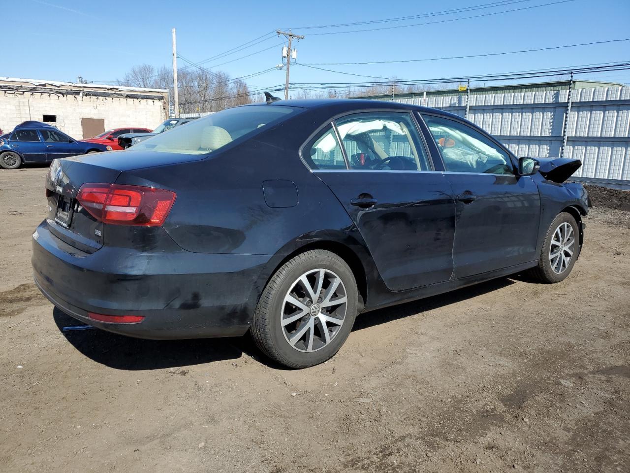 2017 VOLKSWAGEN JETTA SE - Image 3