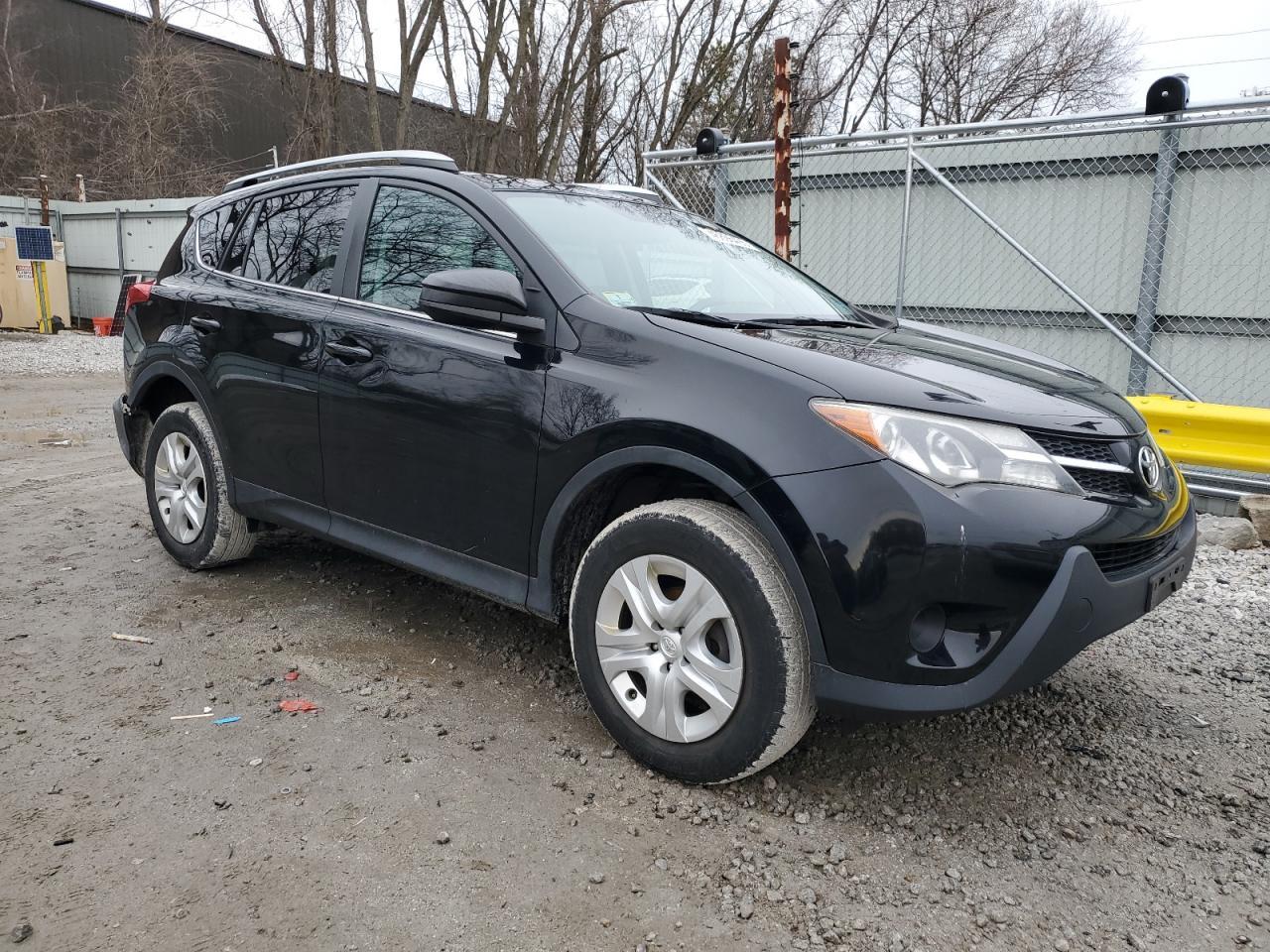 2015 TOYOTA RAV4 LE - Фото 4