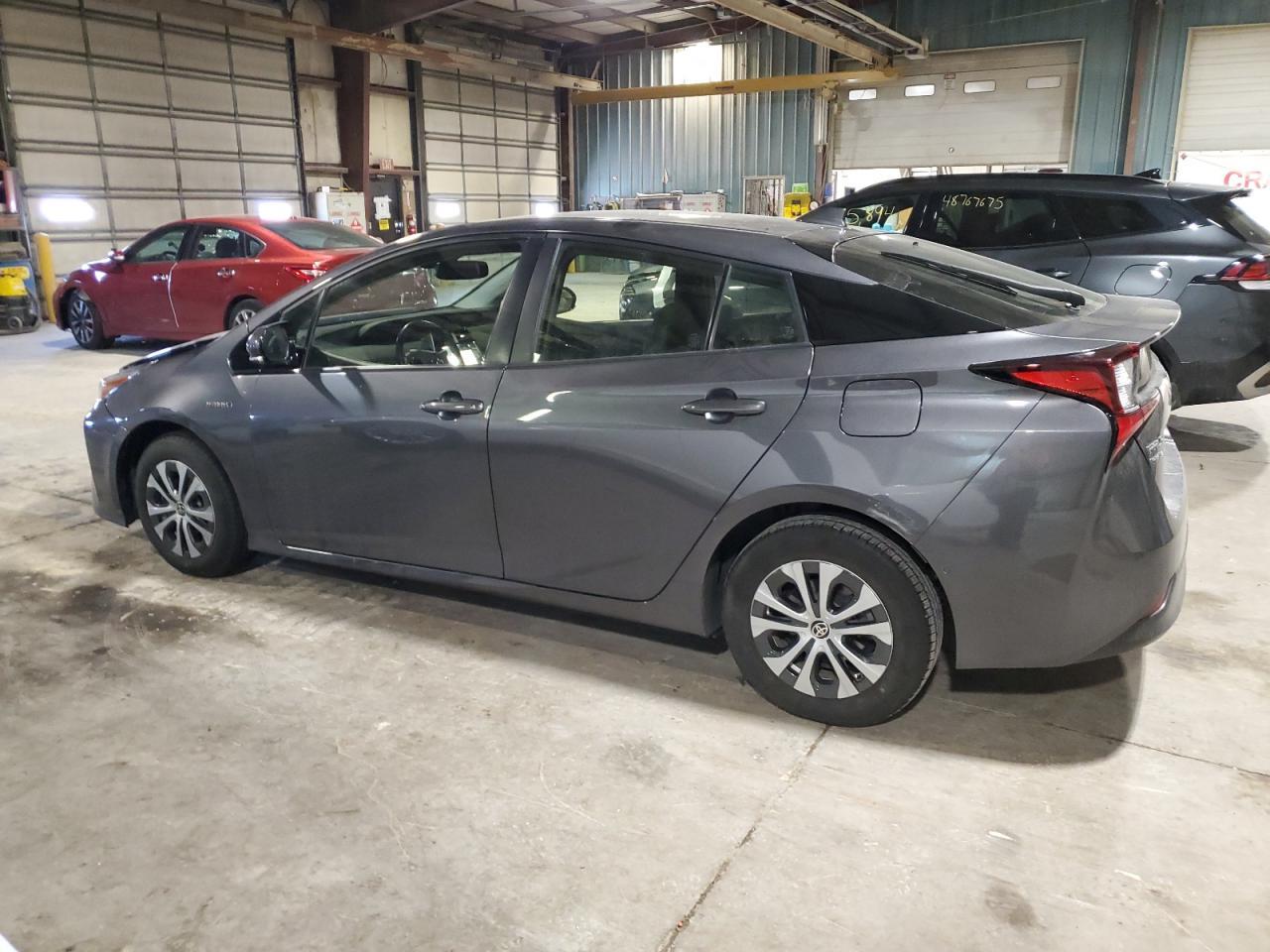 2019 TOYOTA PRIUS - Image 2