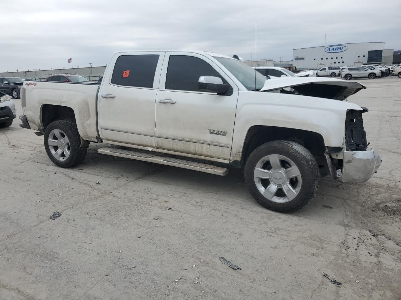 2017 CHEVROLET SILVERADO - Фото 4
